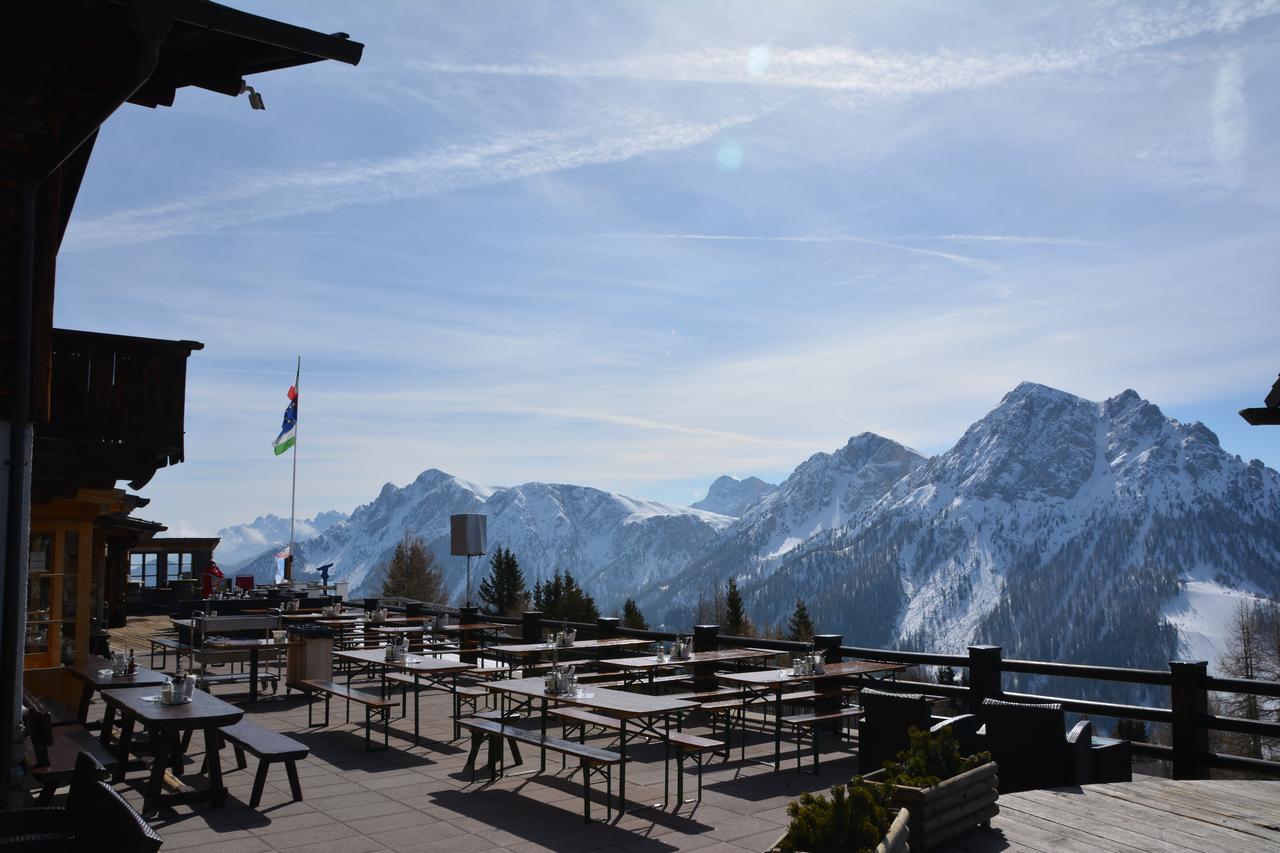 Rifugio Graziani Huette Hotel Al Plan di Mareo Buitenkant foto